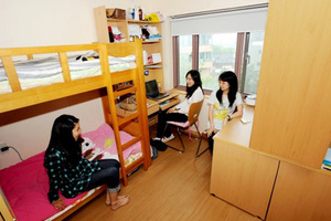 dormitory_room_2_small